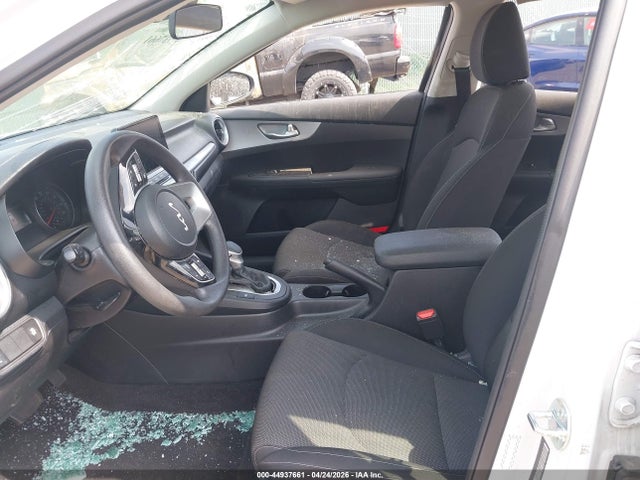3KPF24AD8RE745807 KIA Forte Lxs