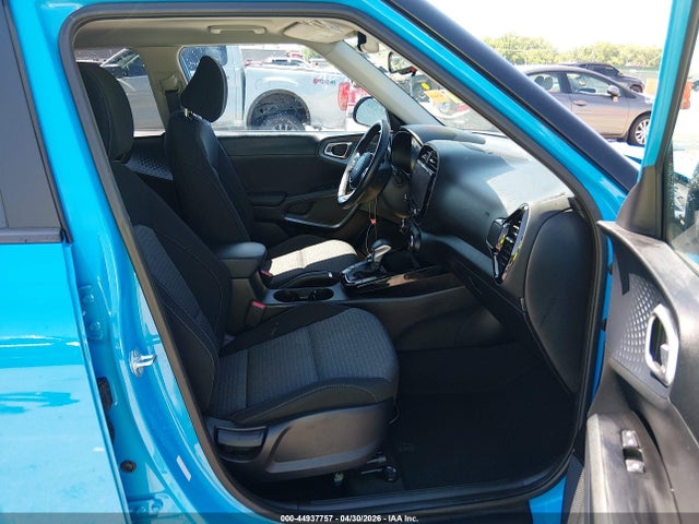 2023 Kia Soul Ex მანქანა იყიდება აუქციონზე, vin: KNDJ33AUXP7216521, აუქციონის ნომერი: 44937757