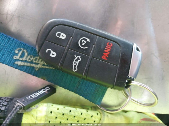 2C3CCABG2JH240057 Chrysler 300 300s