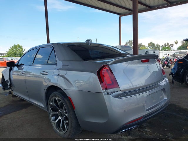 2C3CCABG2JH240057 Chrysler 300 300s