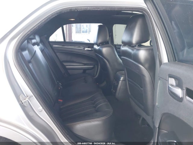 2C3CCABG2JH240057 Chrysler 300 300s