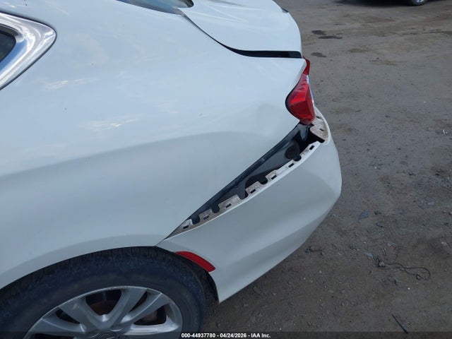 2015 Chrysler 200 Limited მანქანა იყიდება აუქციონზე, vin: 1C3CCCAB5FN616850, აუქციონის ნომერი: 44937780