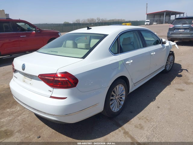 44937801 :رقم المزاد ، 1VWBT7A31HC037843 vin ، 2017 Volkswagen Passat 1.8t Se مزاد بيع