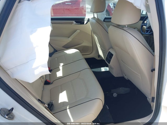 44937801 :رقم المزاد ، 1VWBT7A31HC037843 vin ، 2017 Volkswagen Passat 1.8t Se مزاد بيع