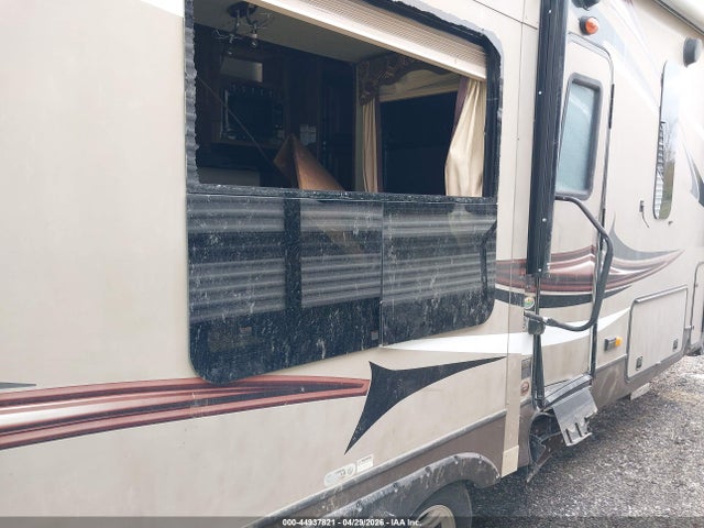 44937821 :رقم المزاد ، 4YDF29R26FV505465 vin ، 2015 Keystone Rv Cougar مزاد بيع