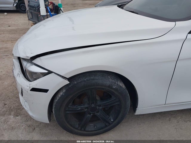 44937854 :رقم المزاد ، WBA3A5C57CF340310 vin ، 2012 Bmw 328i مزاد بيع