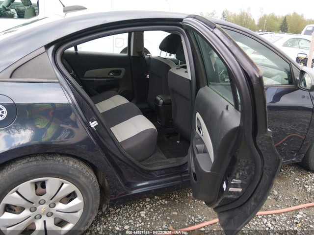 1G1PA5SG7F7283895 Chevrolet Cruze Ls Auto