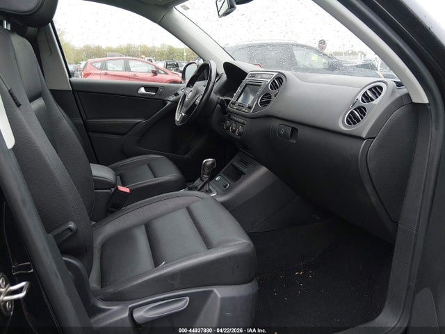 44937880 :رقم المزاد ، WVGBV7AX3HW500351 vin ، 2017 Volkswagen Tiguan 2.0t S مزاد بيع
