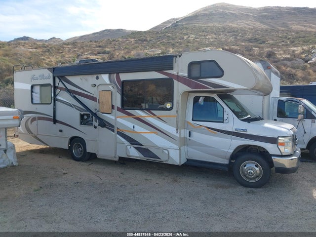 Ford E-450 Cutaway 2016 1FDXE4FS3GDC25639 Image 15
