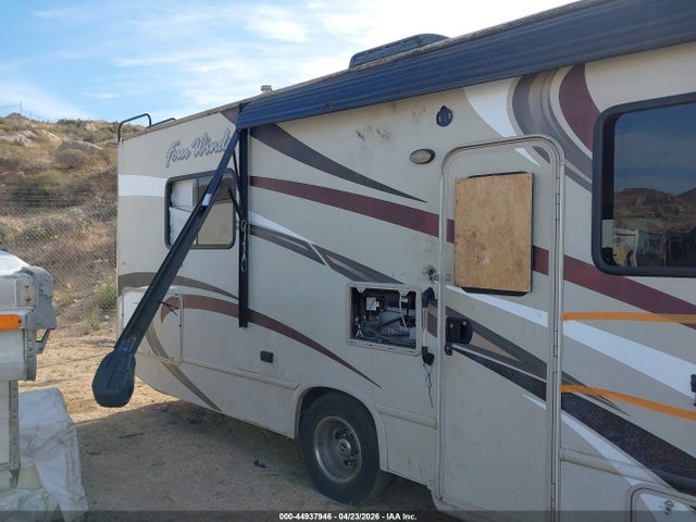 Ford E-450 Cutaway 2016 1FDXE4FS3GDC25639 Image 18