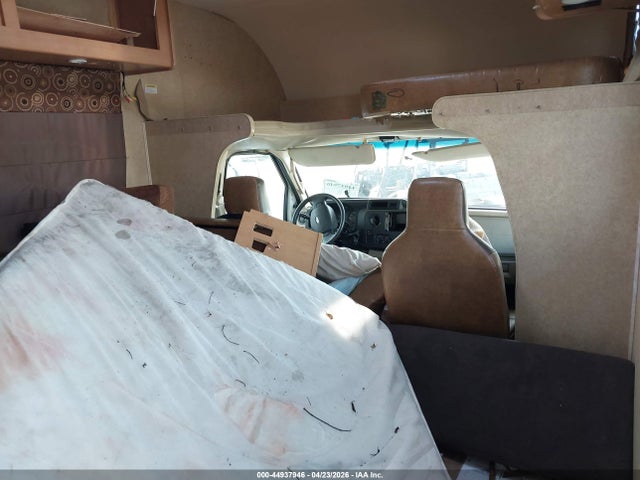 Ford E-450 Cutaway 2016 1FDXE4FS3GDC25639 Image 6