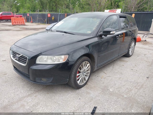 44937949 :رقم المزاد ، YV1382MW0A2568636 vin ، 2010 Volvo V50 2.4i مزاد بيع