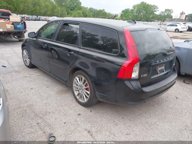 44937949 :رقم المزاد ، YV1382MW0A2568636 vin ، 2010 Volvo V50 2.4i مزاد بيع