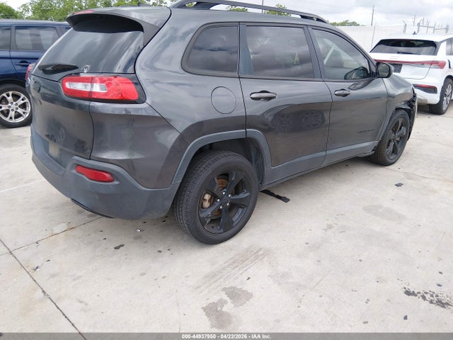 1C4PJLCB1FW722996 Jeep Cherokee Latitude Altitude