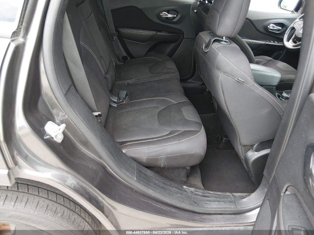1C4PJLCB1FW722996 Jeep Cherokee Latitude Altitude