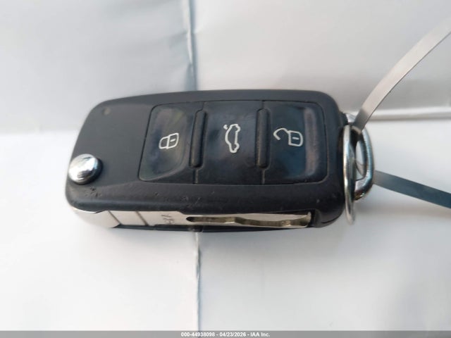 Продаж на аукціоні авто 2016 Volkswagen Passat 1.8t S, vin: 1VWAT7A36GC036178, номер лоту: 44938098