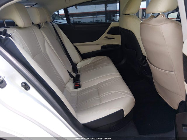 Продажа на аукционе авто 2022 Lexus Es 300h Ultra Luxury, vin: 58AFA1C17NU020235, номер лота: 44938118
