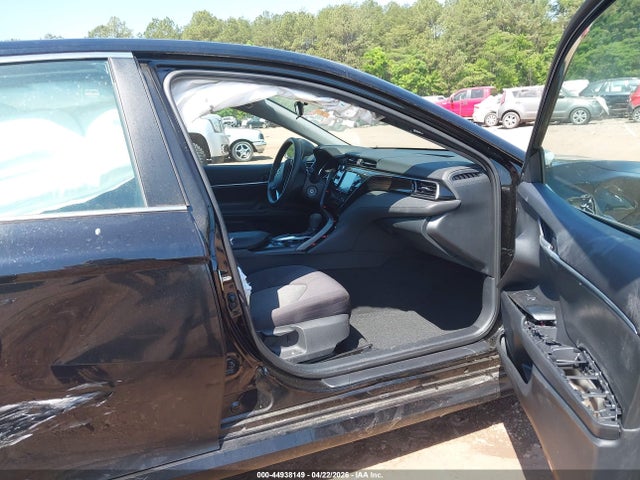 44938149 :رقم المزاد ، 4T1C11AK7LU864004 vin ، 2020 Toyota Camry Le مزاد بيع