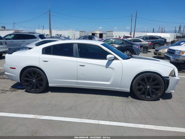 44938159 :رقم المزاد ، 2C3CDXBG5EH333354 vin ، 2014 Dodge Charger Se مزاد بيع
