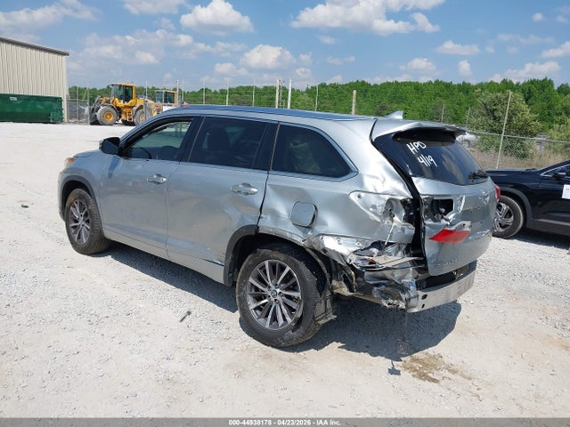 44938178 :رقم المزاد ، 5TDKZRFH0JS260168 vin ، 2018 Toyota Highlander Xle مزاد بيع