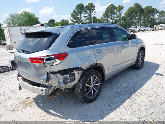 44938178 :رقم المزاد ، 5TDKZRFH0JS260168 vin ، 2018 Toyota Highlander Xle مزاد بيع