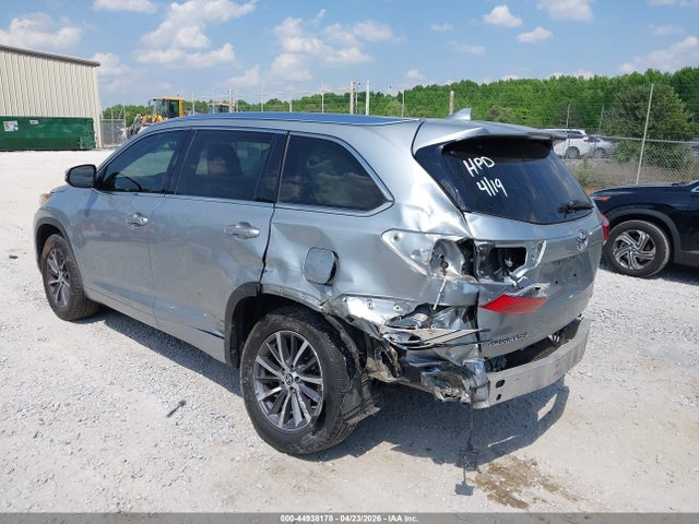 44938178 :رقم المزاد ، 5TDKZRFH0JS260168 vin ، 2018 Toyota Highlander Xle مزاد بيع