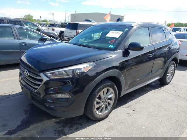 KM8J3CA48JU664485 Hyundai TUCSON SEL