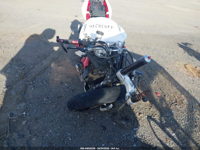 2016 Triumph Motorcycle Street Triple R/abs მანქანა იყიდება აუქციონზე, vin: SMTL03NE8GT742482, აუქციონის ნომერი: 44938246