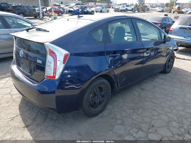 JTDKN3DU0F0442097 Toyota Prius Three