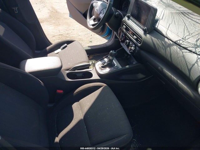 44938312 :رقم المزاد ، KM8K6CAB7NU878772 vin ، 2022 Hyundai Kona Sel مزاد بيع