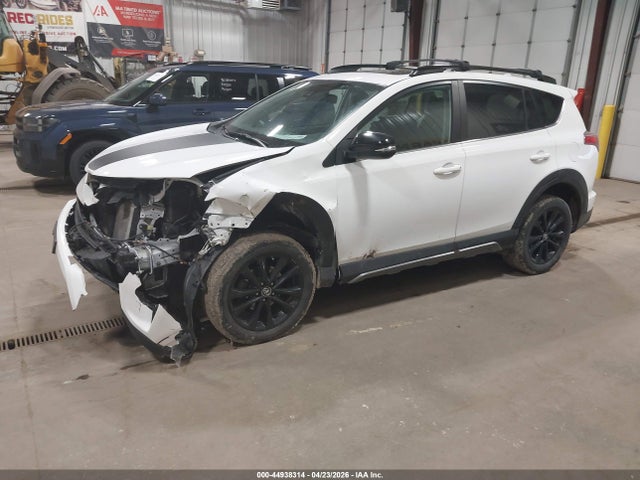 Toyota Rav4 Adventure 2018 2T3RFREV4JW829410 Image 2