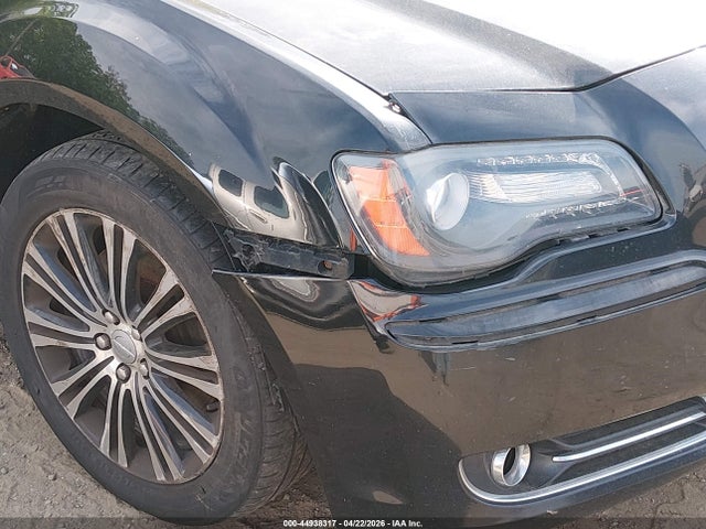 44938317 :رقم المزاد ، 2C3CCAGG6DH743944 vin ، 2013 Chrysler 300 300s مزاد بيع