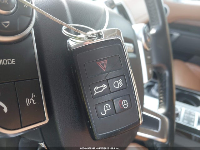SALRT2RK7JA048310 Land Rover Discovery Hse Luxury