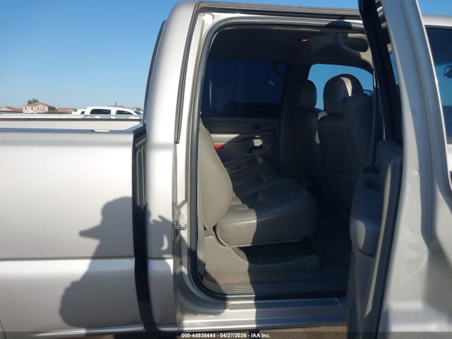 44938444 :رقم المزاد ، 1GTHK23284F236677 vin ، 2004 Gmc Sierra 2500hd Slt مزاد بيع
