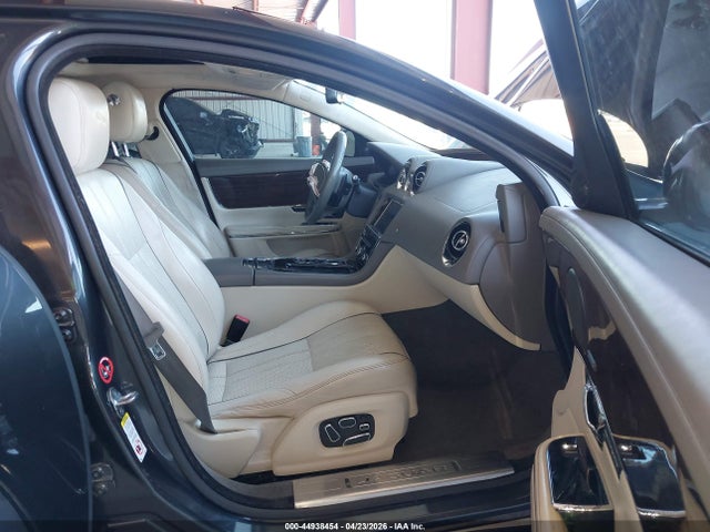 SAJWA2GZ4E8V63571 Jaguar Xj Xjl Portfolio