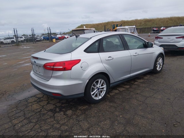 Ford FOCUS SE 2015 1FADP3F21FL245135 Image 4