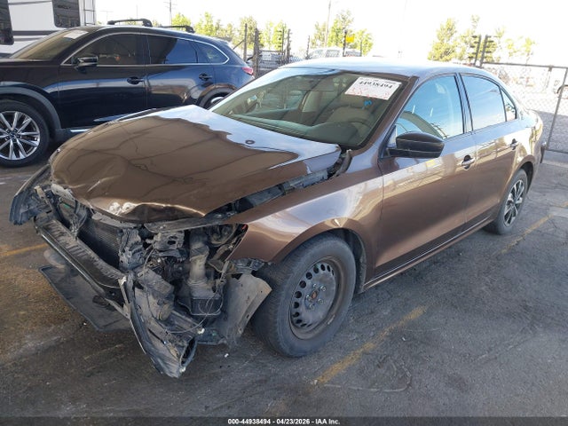 2013 Volkswagen Jetta 2.0l S მანქანა იყიდება აუქციონზე, vin: 3VW1K7AJXDM389986, აუქციონის ნომერი: 44938494