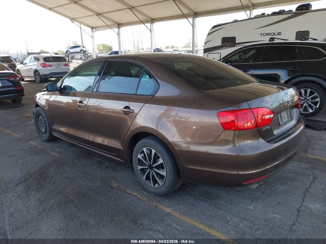 2013 Volkswagen Jetta 2.0l S მანქანა იყიდება აუქციონზე, vin: 3VW1K7AJXDM389986, აუქციონის ნომერი: 44938494
