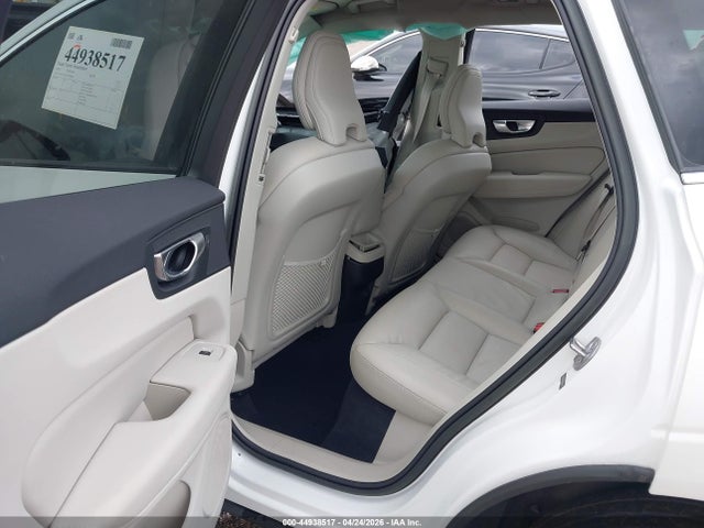 Продаж на аукціоні авто 2023 Volvo Xc60 B5 Plus Bright Theme, vin: YV4L12RE1P1278184, номер лоту: 44938517