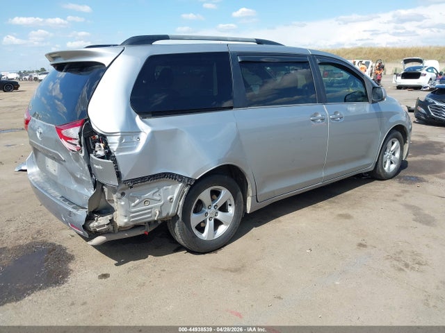 5TDKK3DC4GS764949 Toyota Sienna Le 8 Passenger