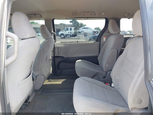 5TDKK3DC4GS764949 Toyota Sienna Le 8 Passenger