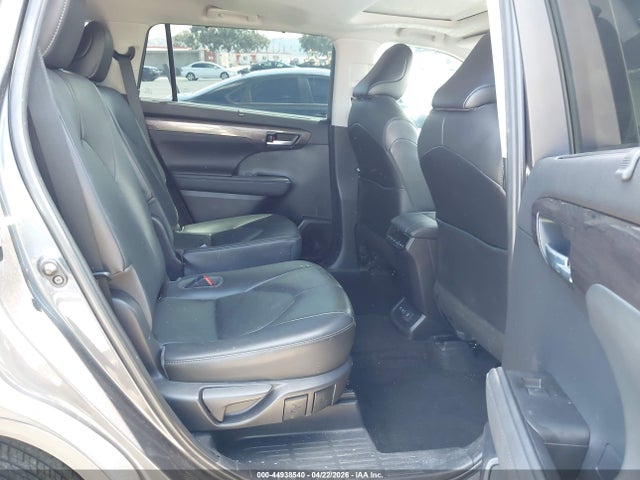 44938540 :رقم المزاد ، 5TDDZRBH8MS059489 vin ، 2021 Toyota Highlander Limited مزاد بيع