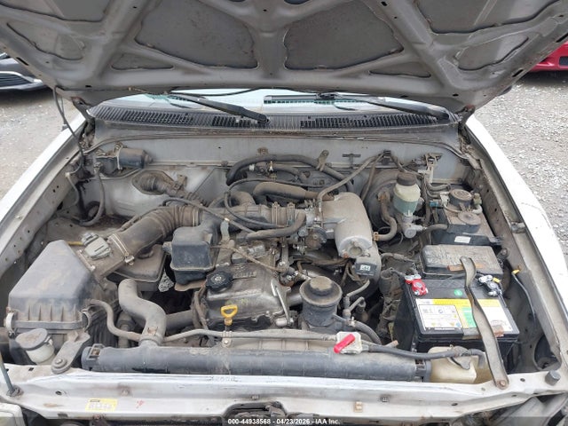 44938568 :رقم المزاد ، 4TANL42N9YZ584754 vin ، 2000 Toyota Tacoma مزاد بيع