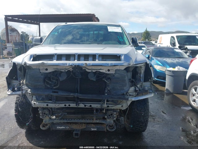 5TFDY5F13GX528026 Toyota Tundra Sr5 5.7l V8
