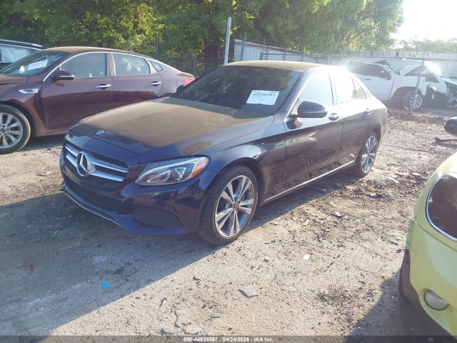 44938597 :رقم المزاد ، 55SWF4JB9JU272208 vin ، 2018 Mercedes-benz C 300 مزاد بيع