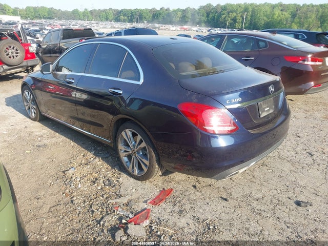 44938597 :رقم المزاد ، 55SWF4JB9JU272208 vin ، 2018 Mercedes-benz C 300 مزاد بيع