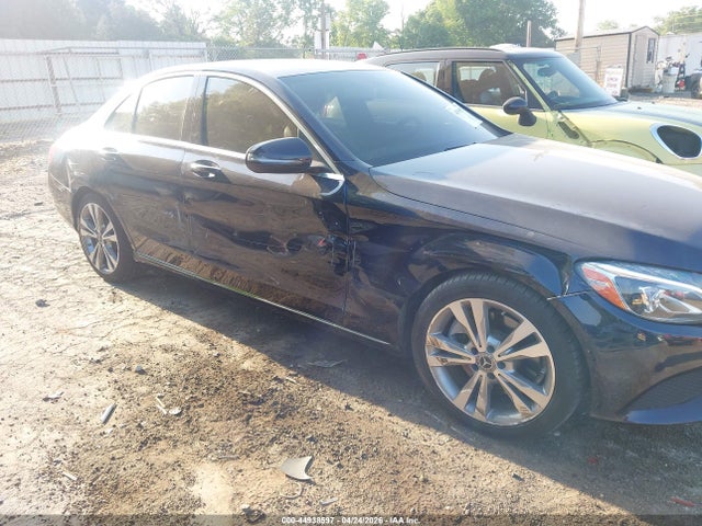 44938597 :رقم المزاد ، 55SWF4JB9JU272208 vin ، 2018 Mercedes-benz C 300 مزاد بيع