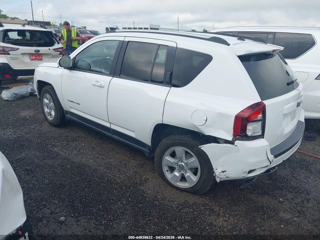 2016 Jeep Compass Latitude მანქანა იყიდება აუქციონზე, vin: 1C4NJCEA1GD792314, აუქციონის ნომერი: 44938632