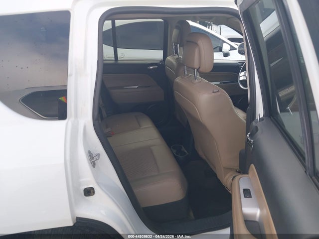 2016 Jeep Compass Latitude მანქანა იყიდება აუქციონზე, vin: 1C4NJCEA1GD792314, აუქციონის ნომერი: 44938632