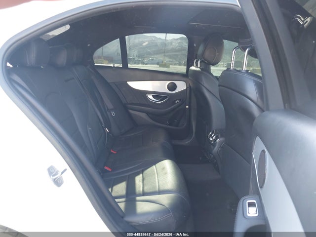 44938647 :رقم المزاد ، 55SWF8DB3LU322820 vin ، 2020 Mercedes-benz C 300 مزاد بيع